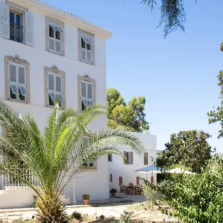 Hotel La Batisse En Blanc